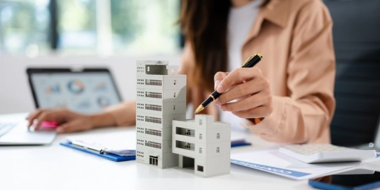 Xem chi tiết tuổi 49 có xây nhà được không