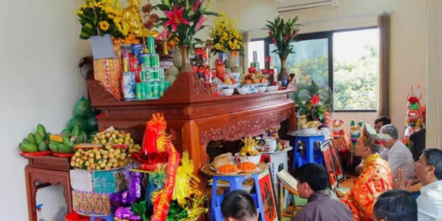 Xem chi tiết hướng dẫn làm thủ tục mượn tuổi làm nhà cho gia chủ