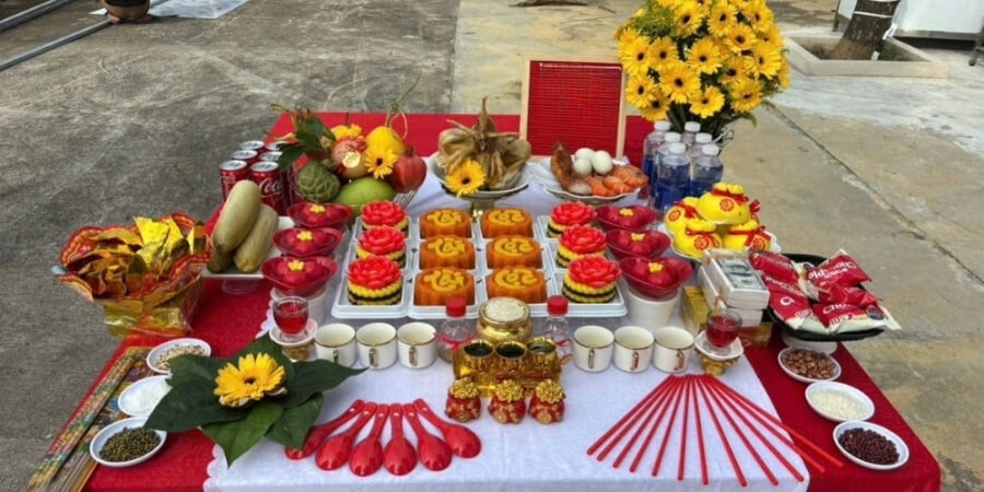 Xem thêm lập bàn thờ, cúng giải hạn